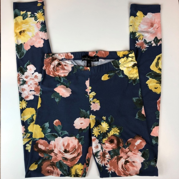 FREE with purchase❗️NWOT Soft Navy Floral Leggings - Picture 2 of 4